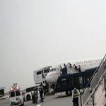 هبوط عنيف لطائرة الخطوط السعودية بمطار أبها يُصيب طفلة بجروح 