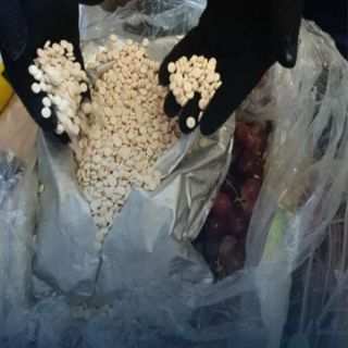 يقظة رجال الجمارك تُحبط تهريب 15 مليون حبة كبتاجون مُخبأة في إرسالية “عنب”