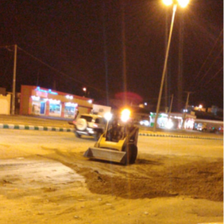 #بلدية_المجاردة تعمل على تنظيف الطريق الرئيسي وسط ثربان