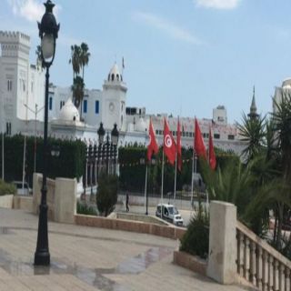 #تونس تكبح تفشي فيروس #كورونا بإغلاق شامل ..ومواطنون يتذمرون