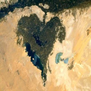 رائد فضاء فرنسي يهدي والدته صورة قلب أُلتقطت من الفضاء