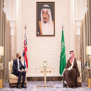 سمو ولي العهد  يستعرض مع وزير خارجية بريطانيا العلاقات الثنائية