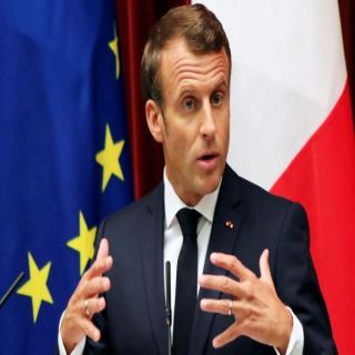 فرنسا: توقيف مدير ناد لرياضات القرون الوسطى صفع الرئيس ماكرون