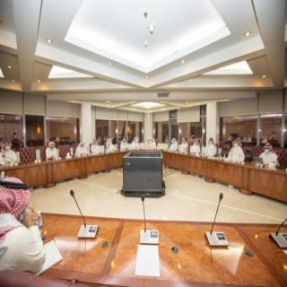 أمين منطقة عسير و أعضاء المجلس البلدي بالأمانة في لقاء مفتوح بهدف تعزيز العمل التشاركي