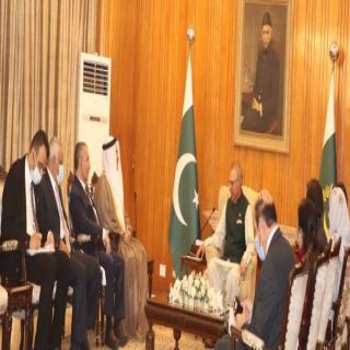 الرئيس الباكستاني :نقدر دور #البرلمان_العربي في تطوير العلاقات العربية مع باكستان ودفاعه عن القضايا العربية والإسلامية