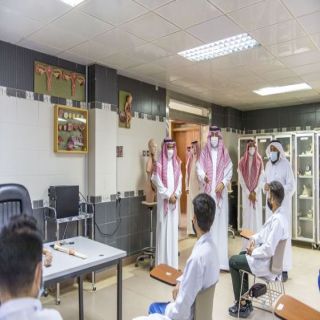 سمو أمير الشمالية يقف على بدء العملية التعليمية بـ #جامعة_الحدود_الشمالية