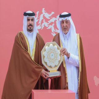 سمو أمير مكة يتوج الفائزين في مهرجان سمو ولي العهد للهجن