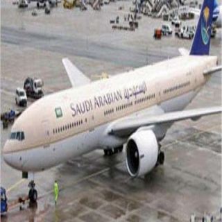 مصادر تكشف تفاصيل اصطدام طائرة سعودية بـ"ونش" في مطار القاهرة