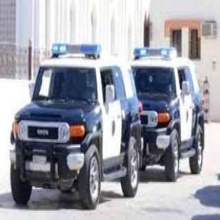 شرطة مكة تُطيح بـمواطن ومُقيم سرقا 3 مركبات