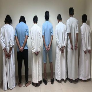 فيديو - مشاجرة في مكان عام يوقع بـ7 أشخاص في الرياض