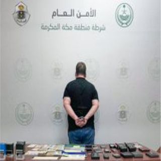شرطة #جدة القبض على مُقيم لتلقيه أموالًا مجهولة المصدر وتحويلها للخارج