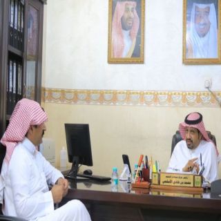 رئيس بلدية #بارق في مركز سيالة وسليم يقف على مُطالبات الأهالي