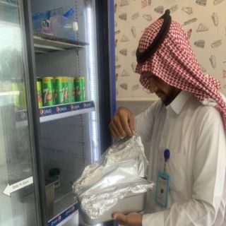 جولات #بلدية_بارق تُحاصر المحال التجارية في ثلوث المنظر بتطبيق الإشتراطات الصحية