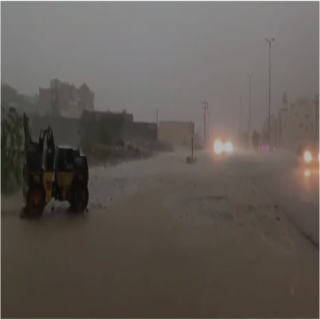 فيديو - هواة التصوير يرصدون جمال هطول الأمطار على مُحافظتي #بارق و #المجاردة