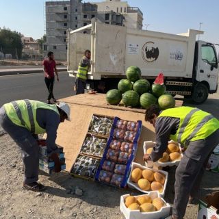 #أمانة_جدة تتعقب الباعة الجائلين وتصادر 4 طن من الخضروات والفواكه
