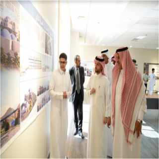رئيس #جامعة_الملك_خالد يطلع على خمسين مشروعًا طلابيًّا بمعرض التصميم المعماري والهندسي