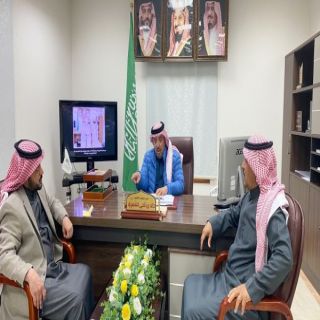 مدير إشراف الشمالية يعقد اجتماعا بمشرفي مكتب تعليم رفحاء