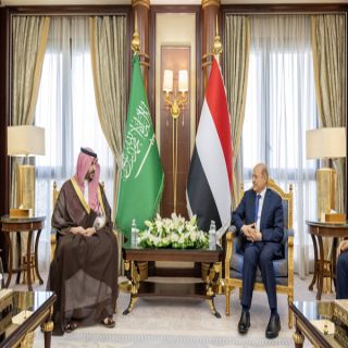 رئيس مجلس القيادة الرئاسي اليمني يستقبل سمو وزير الدفاع السعودي