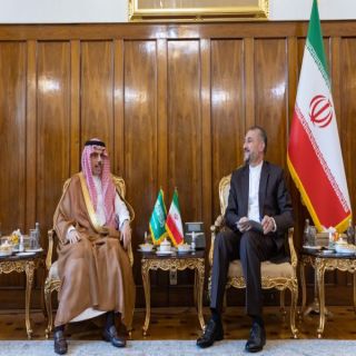 وزير الخارجية السعودي يلتقي وزير الخارجية الإيراني