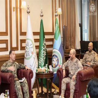 معالي رئيس هيئة الأركان العامة يستقبل قائد القوات البحرية الأمريكية في القيادة المركزية