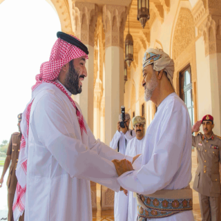 #ولي_العهد يغادر سلطنة عمان عقب زيارة خاصة التقى خلالها جلالة السلطان هيثم بن طارق