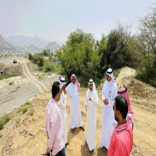 المرضي يقف ميدانيًا على مشروع طريق المحور الغربي في قنا