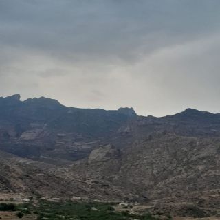 #بارق: هطول أمطار متفرقة على قُرى وادي الخير والدفاع المدني يحذر