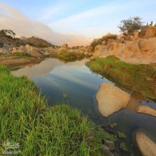 شاهد - مُحافظة بارق تخطف عدسات هواة التصوير ومحبي التنزه الشتوي