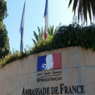 السفارة الفرنسية في الرياض تُحذر من عمليات إحتيال تستخدم صفة وزير الداخلية السعودي