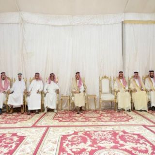 سمو أمير عسير يُقدم واجب العزاء في وفاة الشيخ تركي آل ابو نقطة