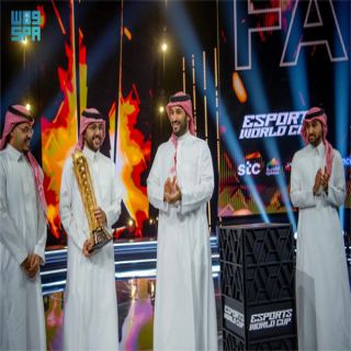 سمو #ولي_العهد يتوج بطل كأس العالم للرياضات الإلكترونية