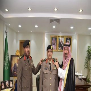 سمو أمير نجران يُقلد العميد الشهري رتبتة الجديدة