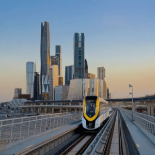 بسبب عبث في مقابض الطوارئ #قطار_الرياض يٌعلن إيقاف جزئي على المسار الأزرق