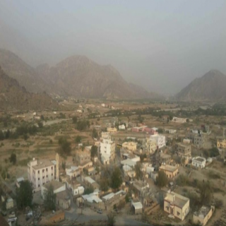 سُكان قُرى وادي الخير شرق محافظة بارق يشتكون غياب الخدمات