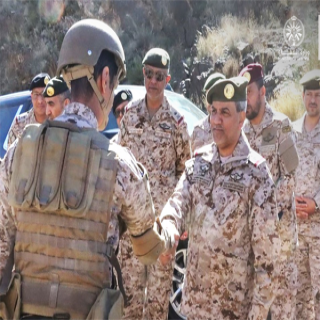 رئيس أركان ‫القوات البرية‬ يتفقد ميدانيًا المناطق العسكرية