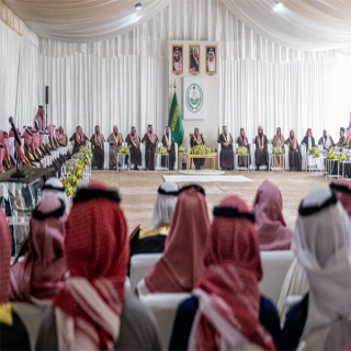 سمو أمير القصيم يزور مُحافظة عقلة الصور ويلتقي الأهالي