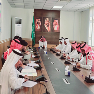 محافظ محايل يرأس اجتماع لجنة السلامة المرورية