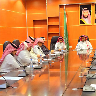 "آل منشط" يترأس إجتماع لجنة مهرجان الدخن ويستعرض الإستعدادات النهائية