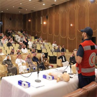 بالتعاون مع هلال المنطقة #أمانة_القصبم  تُقيم برنامجًا تدريبيًا في الإسعافات الأولية
