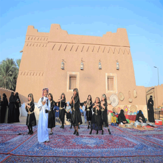 في البكيرية ..مقصورة الراجحي تحتفي بـ #يوم_التأسيس