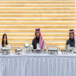 نائب أمير عسير يشارك أبناءه الأيتام الأفطار الرمضاني