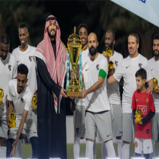 رياض سيتي يتوج فريق الأبيض بالبطولة الرمضانية في عرعر