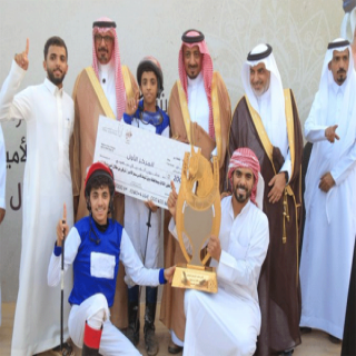 بمشاركة أكثر من 30 فارسًا محافظ بارق يرعى سباق الخيل #شيم_عسير