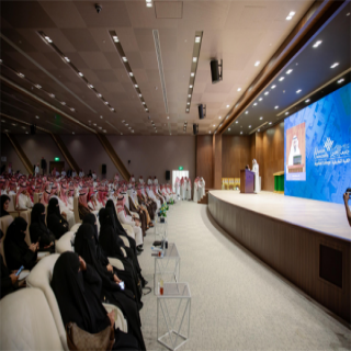 رئيس #جامعة_القصيم يرعى حفل الكلية التطبيقية «مواءمة وشراكة وتمهين»
