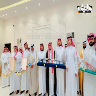 فيديو- "البجادي" انقذ عائلة في حادث سير بطريق الرين وقبيلة بأثرب بني شهر تُكرمه