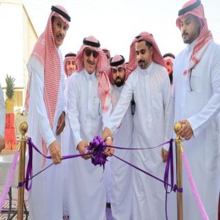 الصوينع يدشن نقاط بيع لتوطين مهنة الزراعة "تين ورطب" بالبكيرية