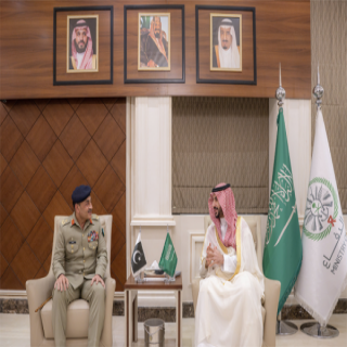 سمو وزير الدفاع يلتقي قائد قوات الدفاع قائد الجيش  الباكستاني