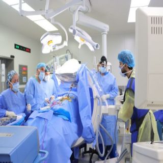 المدينة الطبية بـ #جامعة_القصيم تجري عملية جراحية بتقنية التدخل المحدود لعلاج كسر في العمود الفقري