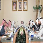 الفريق المساند للجنة التوجيهية للسياحة بمنطقة الباحة يناقش مقومات السياحة بالمنطقة