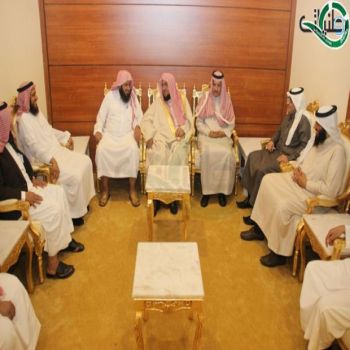 أمين عام جمعية البر بأبها بن فحاس يزور نادي الجمانة للفتيات